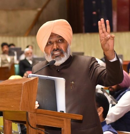 "Punjab Finance Minister Reveals Rs 2.04 Lakh Crore Budget for FY 24-25