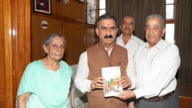 Chief Minister releases 'Ek Refugee Scientist' autobiography