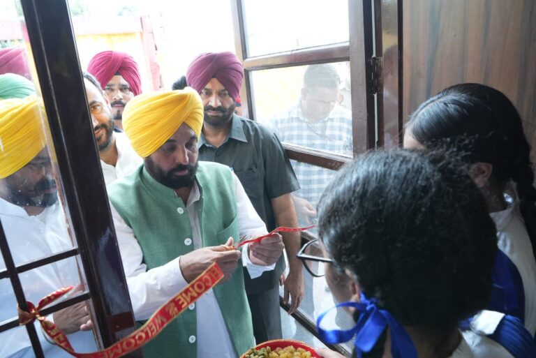 ਬਰਨਾਲਾ: 2.80 ਕਰੋੜ ਦੀਆਂ 8 ਲਾਇਬ੍ਰੇਰੀਆਂ ਮੁੱਖ ਮੰਤਰੀ ਵੱਲੋਂ ਸਮਰਪਿਤ