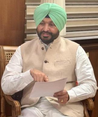 ਵਿਸ਼ੇਸ਼ ਰੇਲ